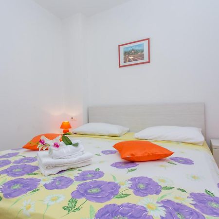 Apartments Grepo Sljeme Макарска Стая снимка
