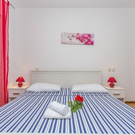 Apartments Grepo Sljeme Макарска Екстериор снимка