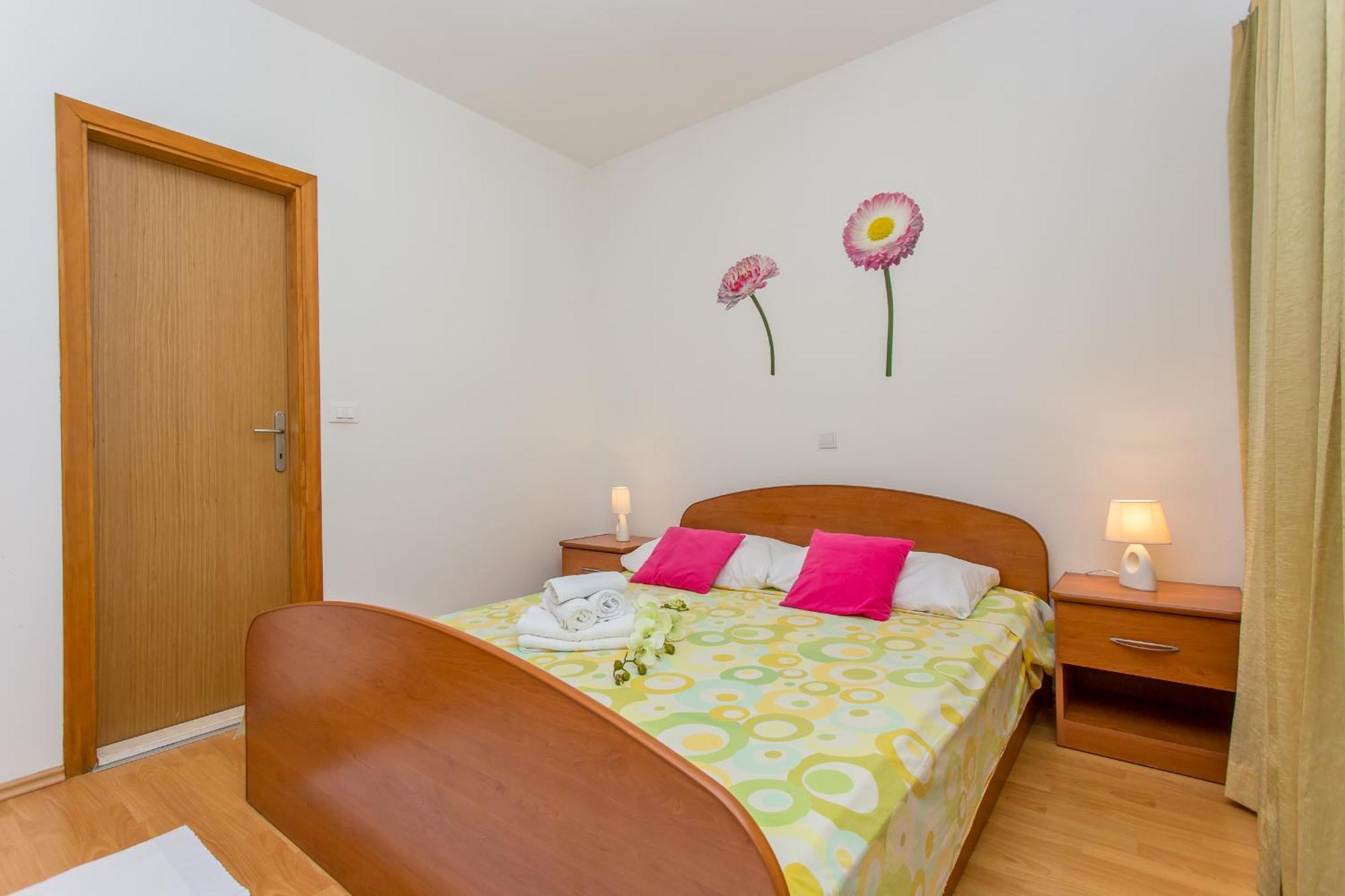 Apartments Grepo Sljeme Макарска Стая снимка