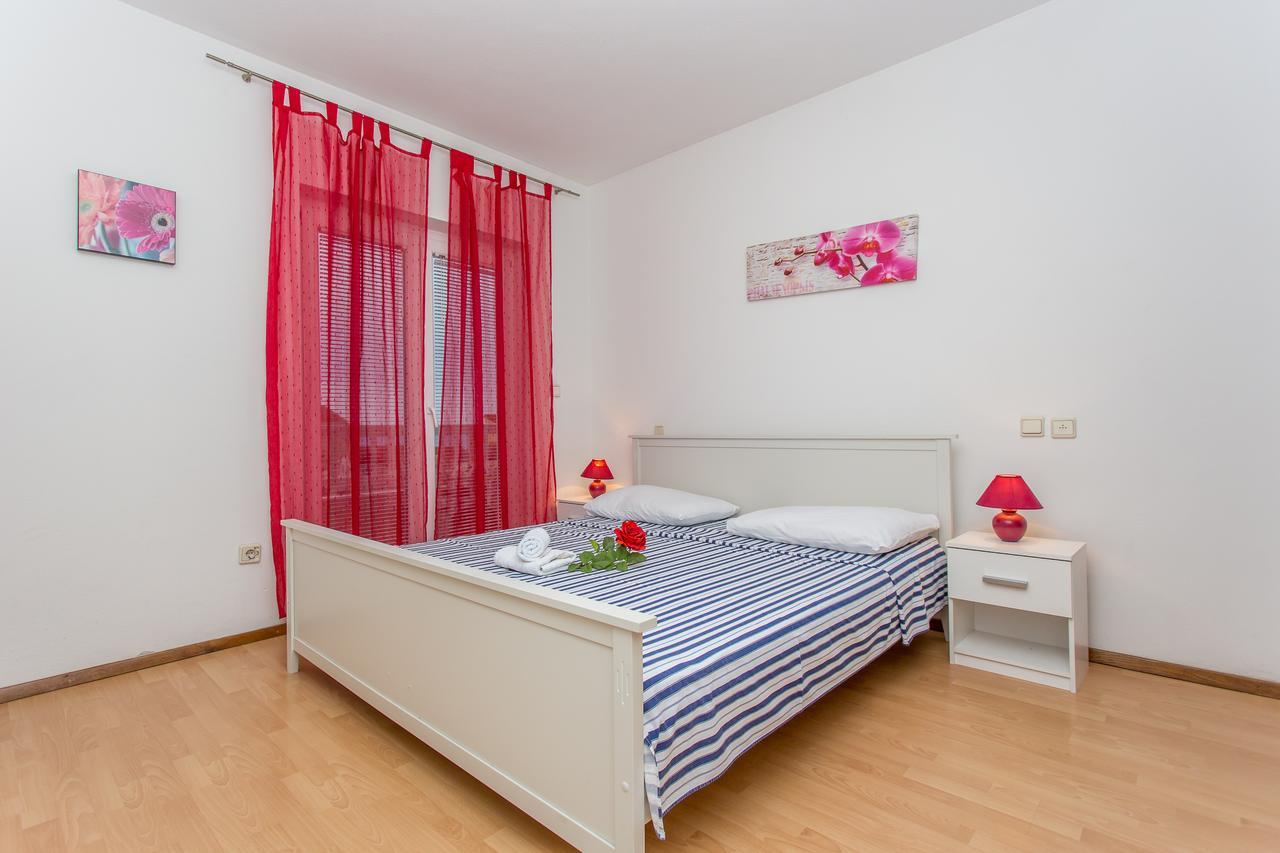 Apartments Grepo Sljeme Макарска Екстериор снимка