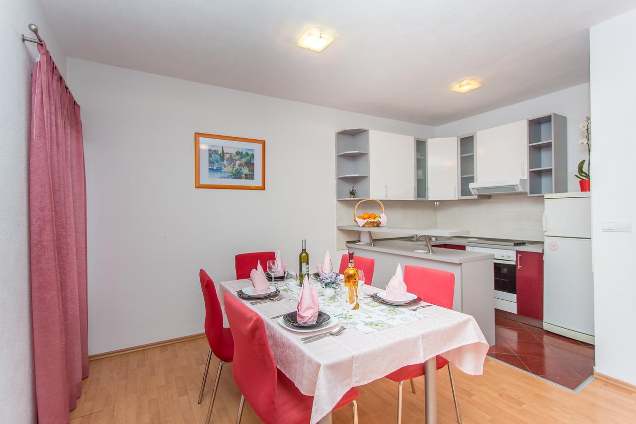 Apartments Grepo Sljeme Макарска Екстериор снимка