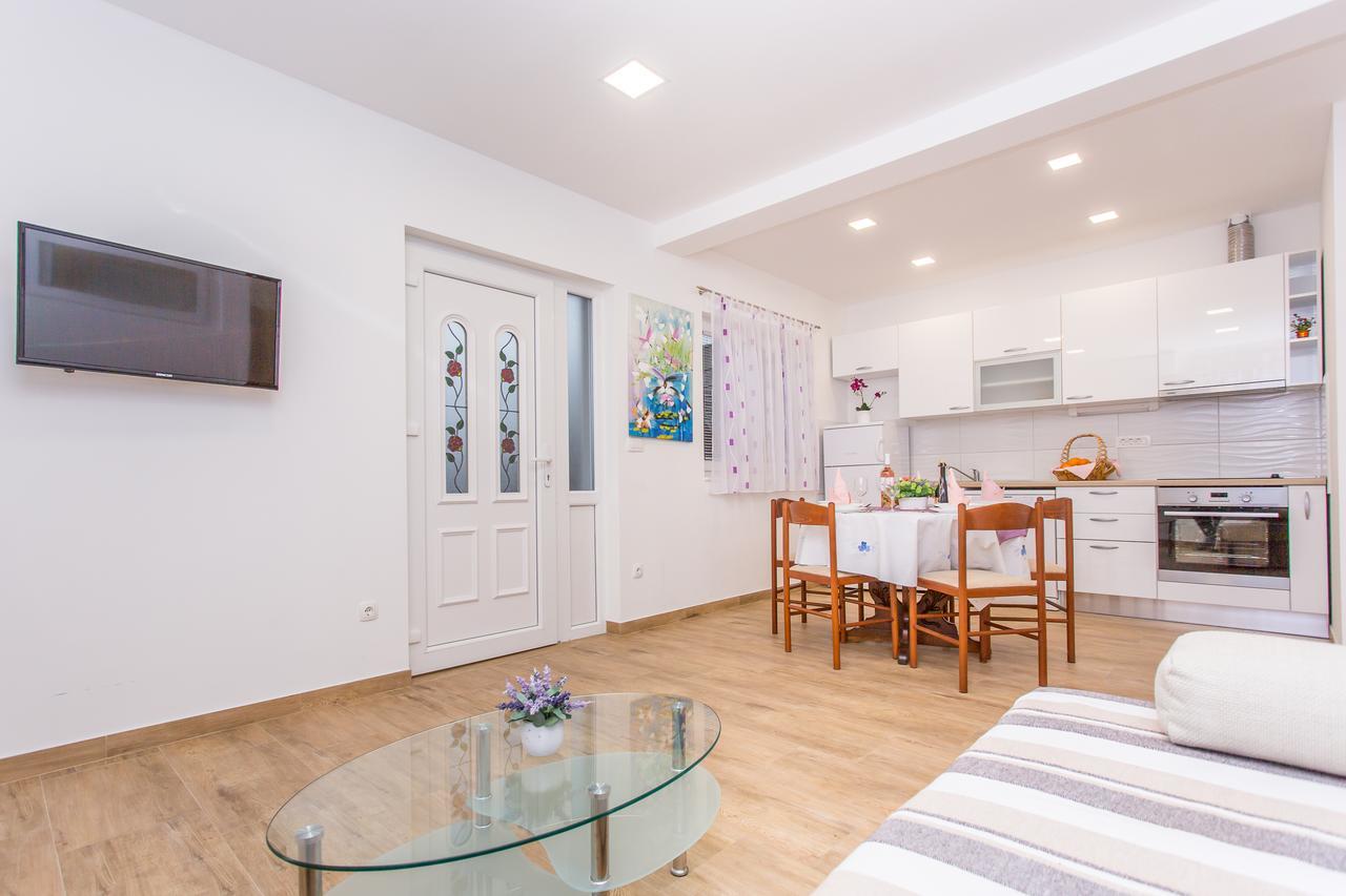 Apartments Grepo Sljeme Макарска Екстериор снимка