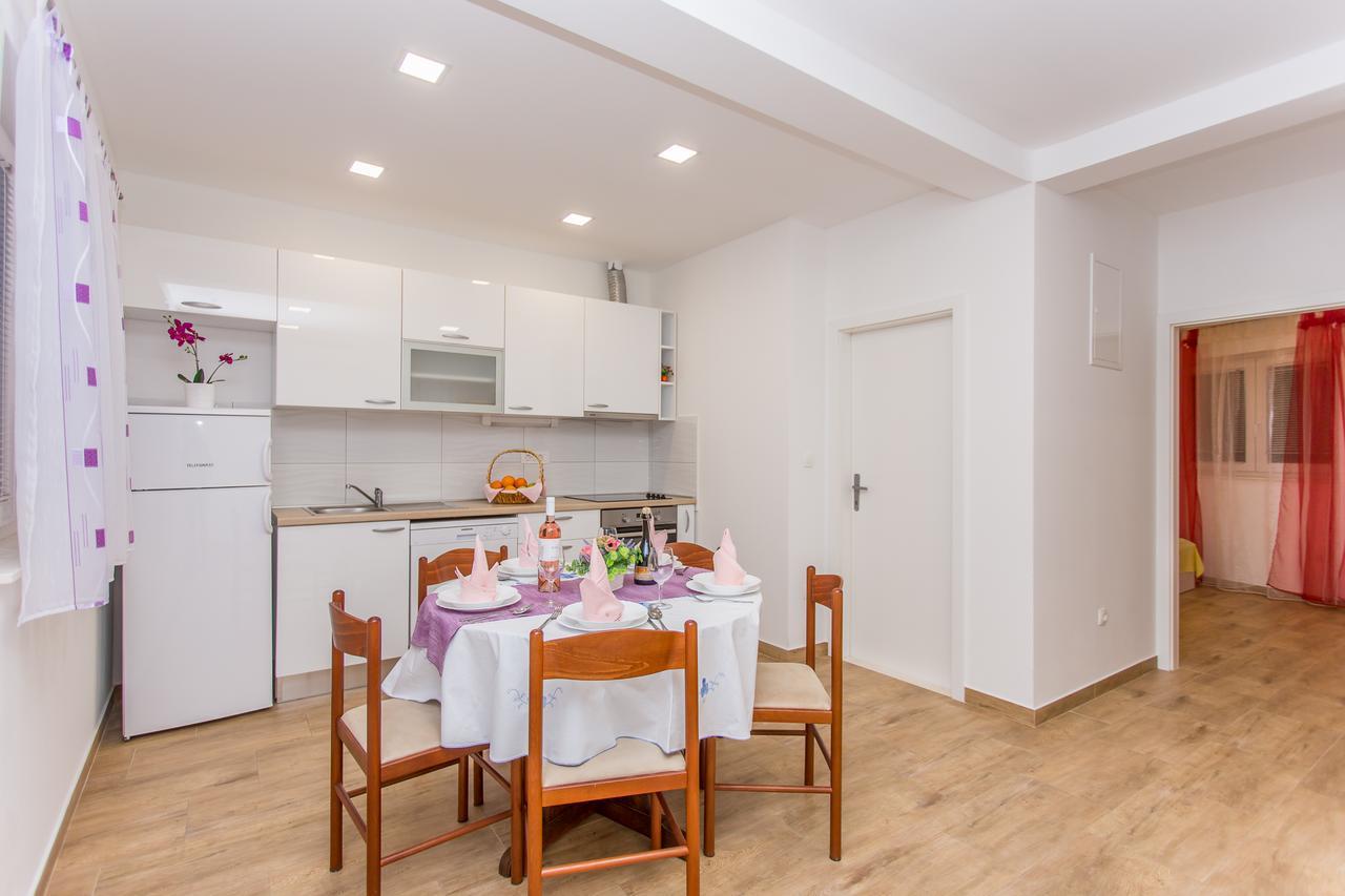 Apartments Grepo Sljeme Макарска Екстериор снимка